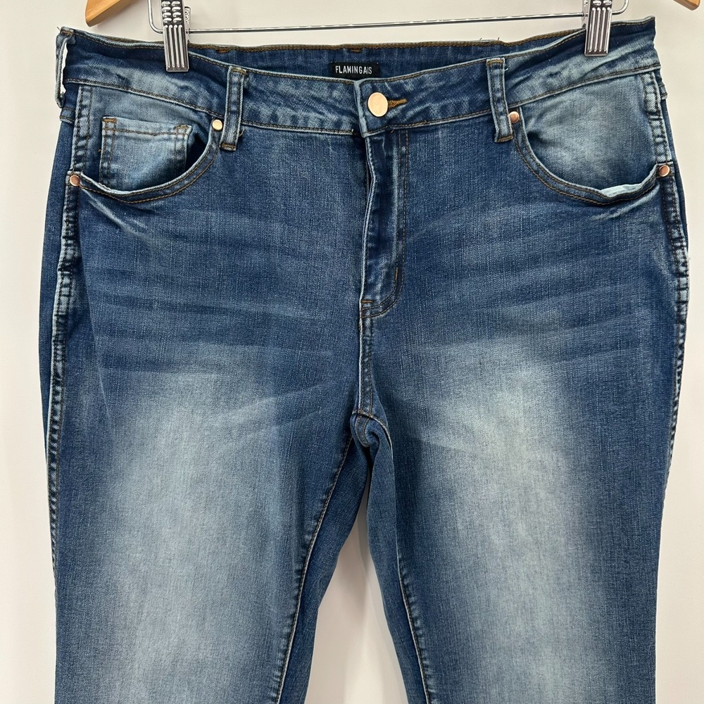 Flamingals Straight Leg Jeans Womens XL Blue Denim Stone Wash Mid Rise Stretch